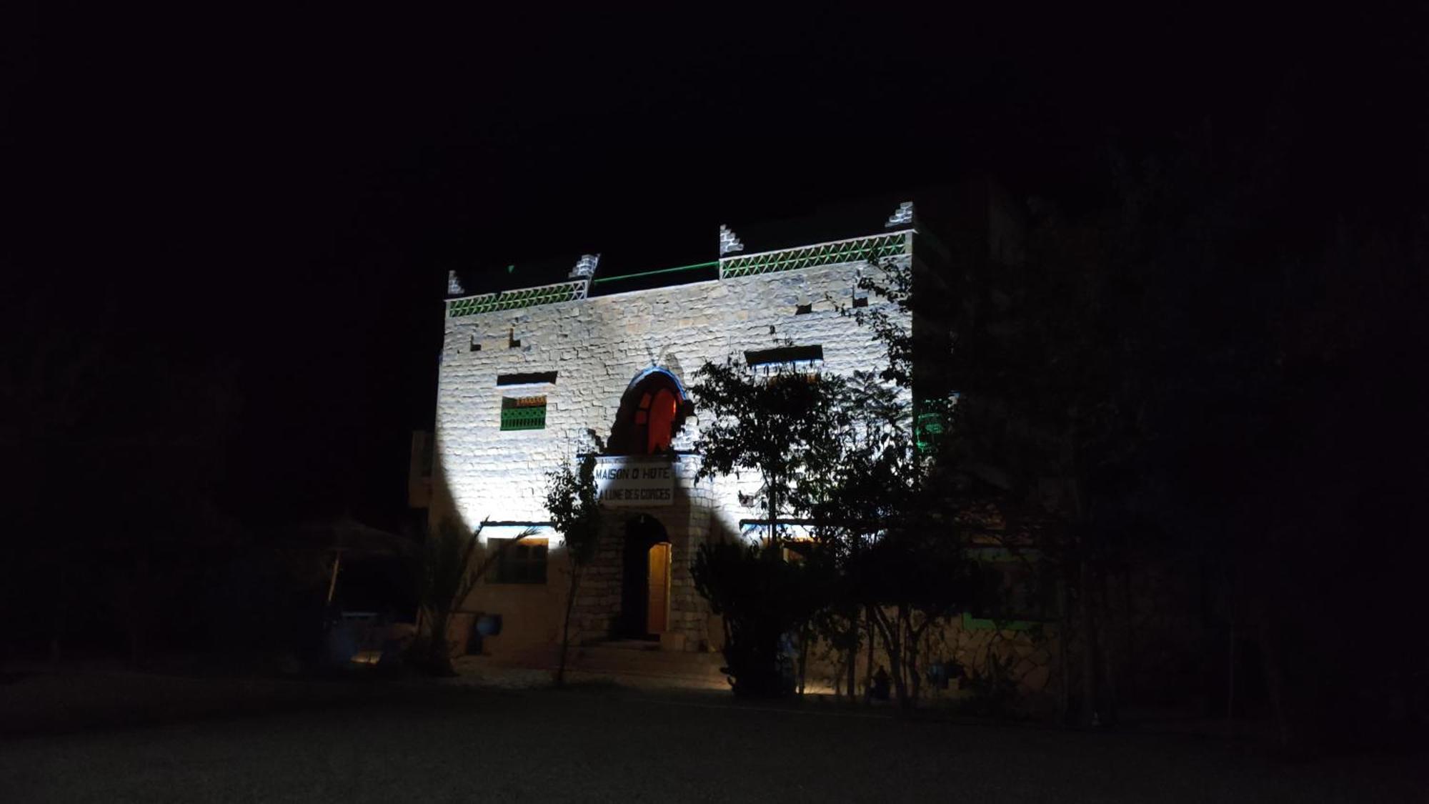 Maison La Lune Des Gorges Tinghir Bagian luar foto